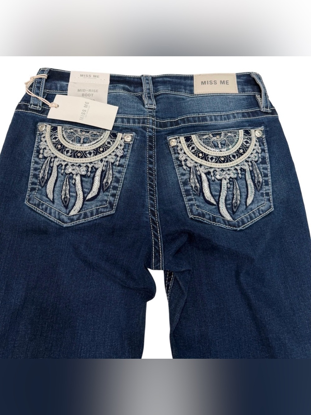 Miss Me Women’s Mid Rise Boot Cut‎  Blue Wash Jeans Size 30x32 NWT